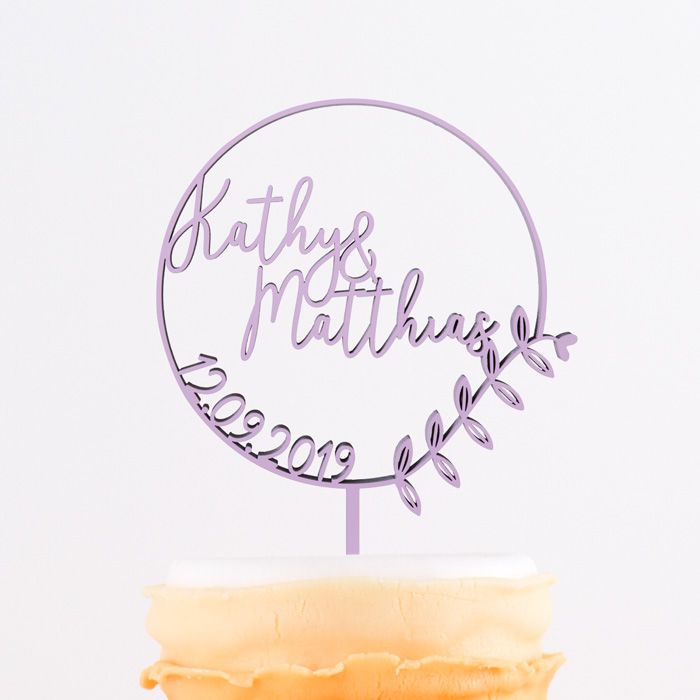 Cake Topper mit Namen und Datum im floralem Kreis main product photo