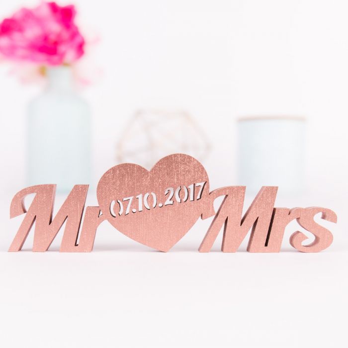 Mr und Mrs mit Datum im Herz main product photo